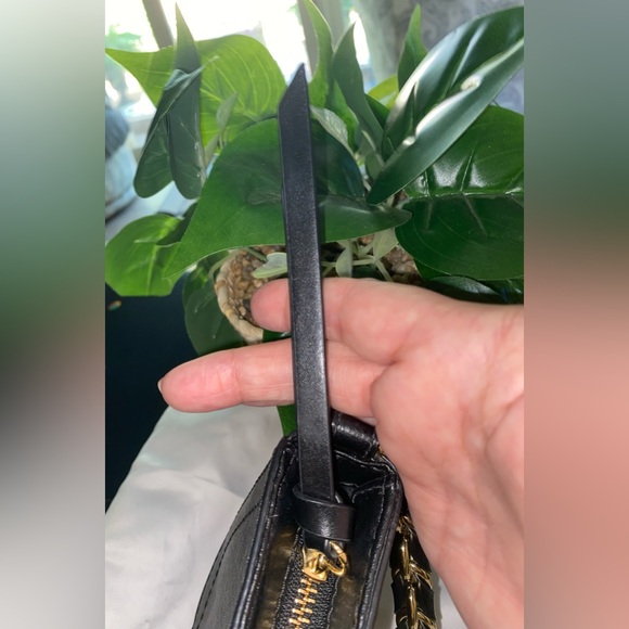 Michael Kors Carmen handbag with chain and leather strap - Picture 16 of 16